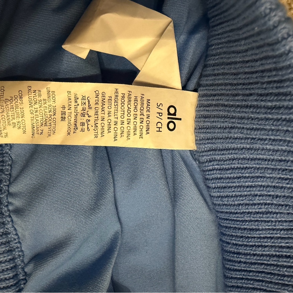 ALO Yoga Light Blue Knit Apparel - Picture 5 of 7